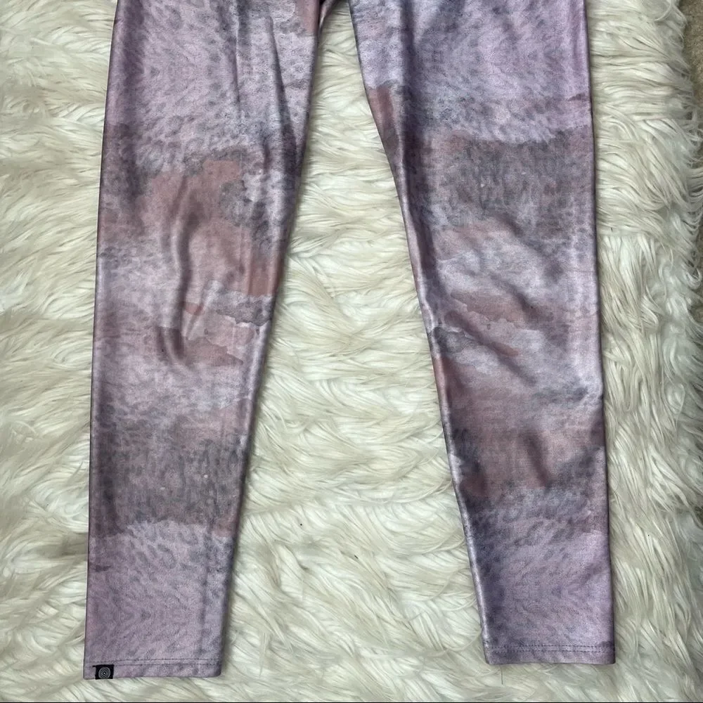 Onzie High Rise Basic Midi Legging Animal Dusk
